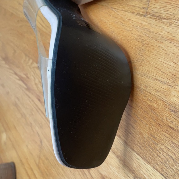 Heels - Picture 3 of 3